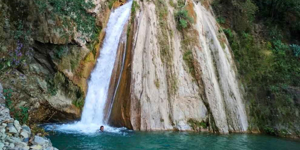 Secret Waterfalls Trek